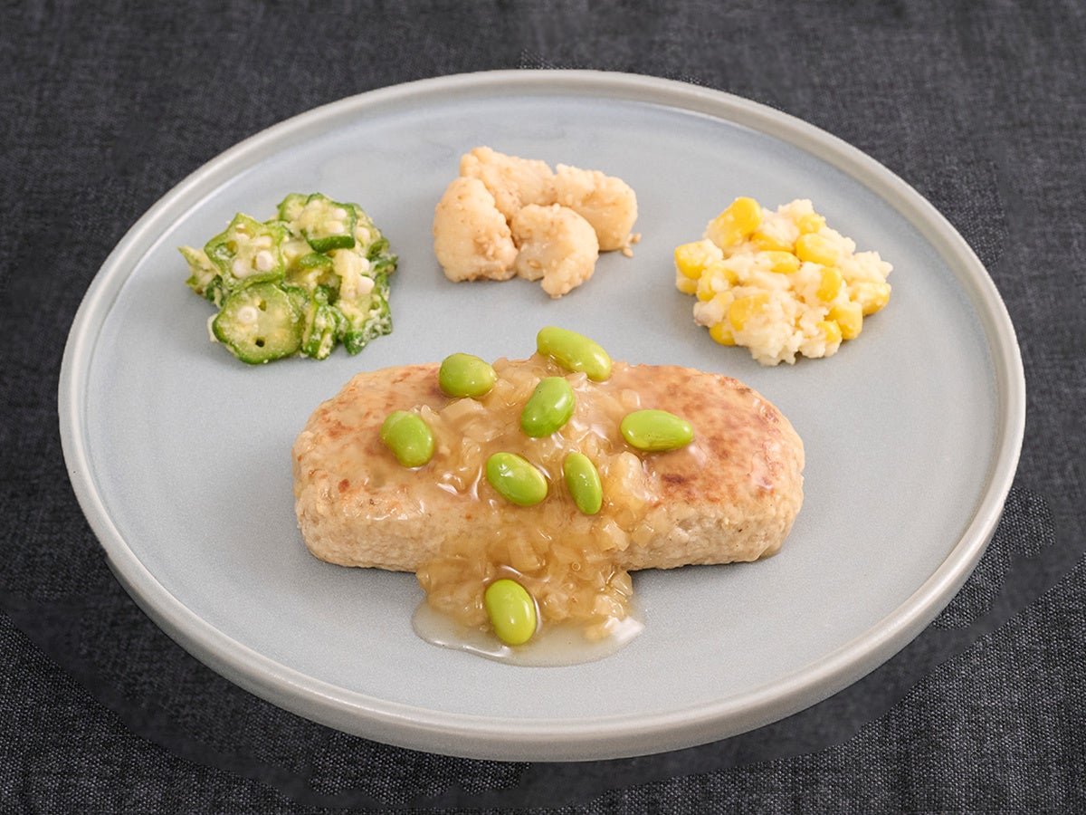 寒い日にほっと温まる、具沢山の中華ごはん「とろたま仕立て彩りあんかけごはん」が10月21日（火）に新登場