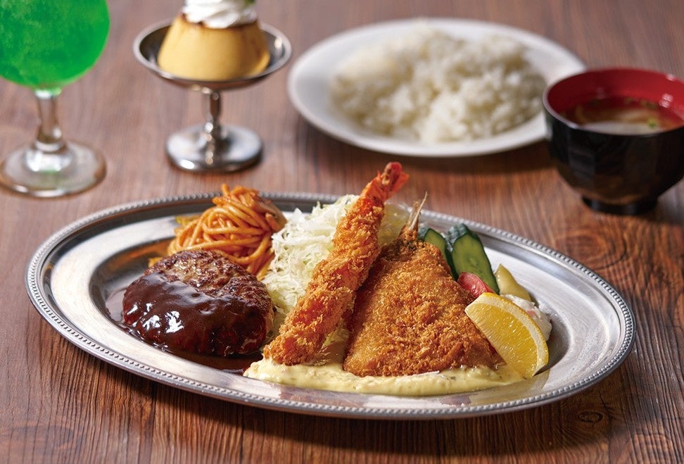 スペイン料理店「aca’(アカ)」のオーナーシェフ東 鉄雄が手がけるプレミアムスイーツブランド「BLANCA(ブランカ)」よりこの秋、3種の新作クレープが麻布台ヒルズポップアップに登場！