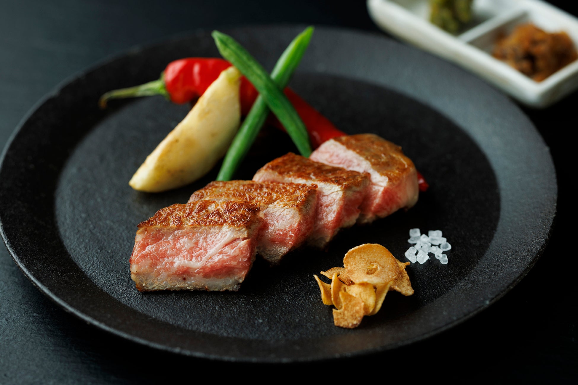 ＜フォションホテル京都自慢の京焼フェーブ付きガレット デ ロワで新年を祝う＞京焼フェーブ付きホテルオリジナル ガレット デ ロワ予約受付は11月1日(土)より開始