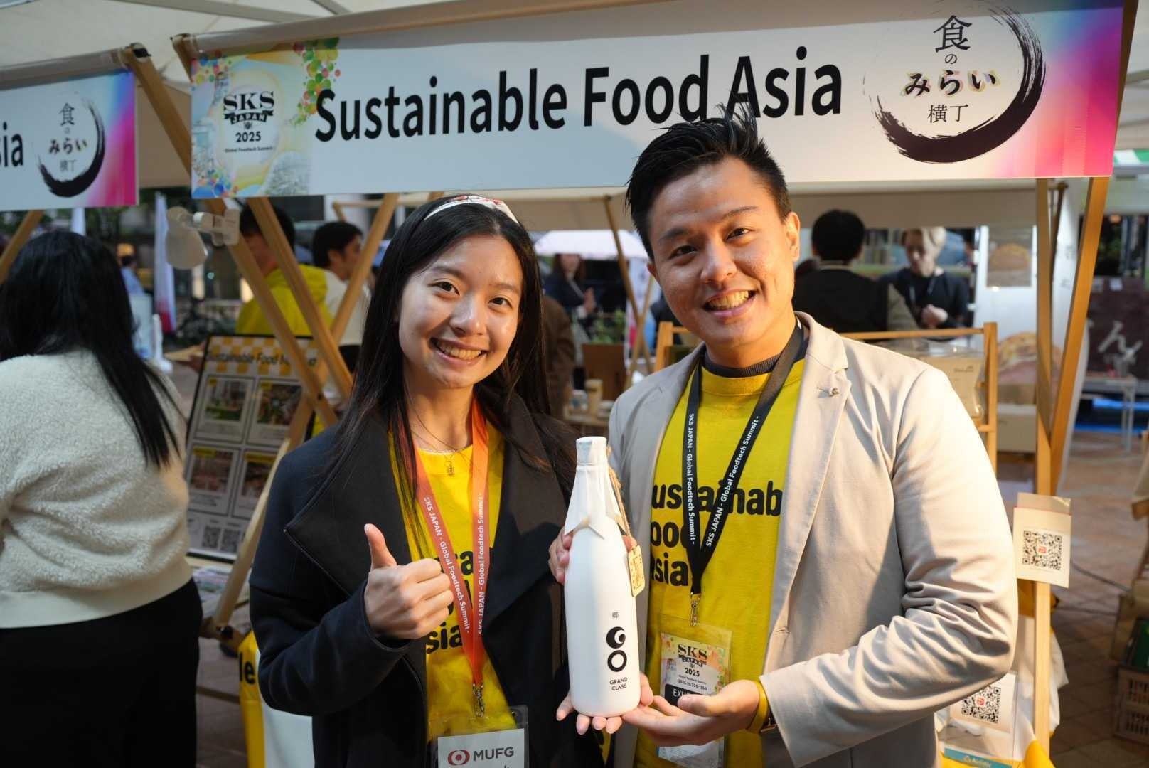 注目を浴びているシチリア伝統菓子店「シチリアーモ」が11月23日に金沢の大人気店「アンゴロカフェ」で出店決定&限定カンノーリの実演販売。エッセイストのマッシ氏は一日店長も