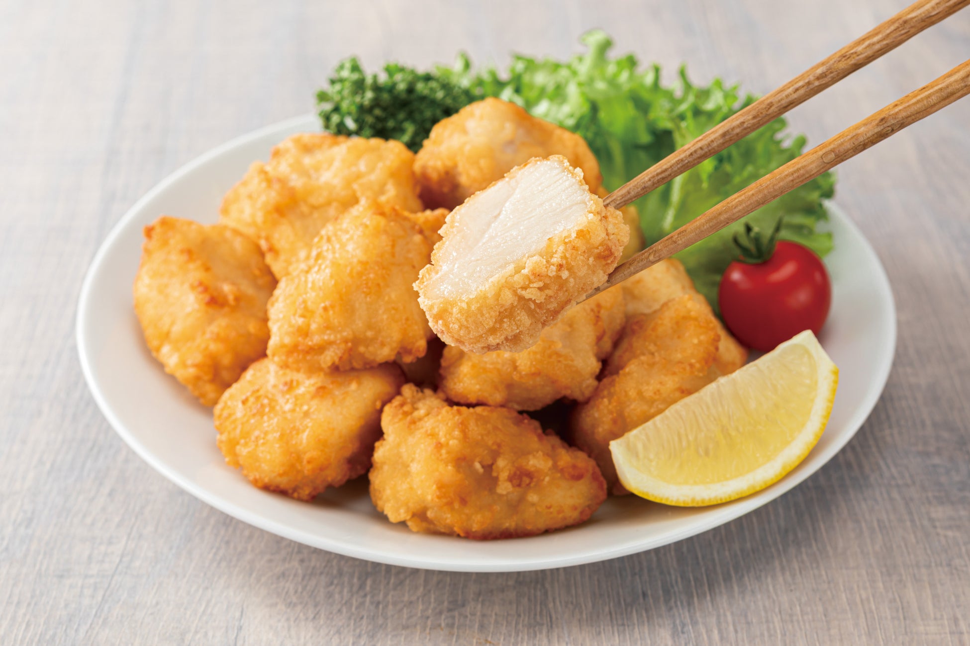 《羽田空港限定ブランドが贈るクリスマス》期間限定・オリエンタルショコラ特製ケーキ「オリエンタルショコラケーキ(ラズベリー)」が今年も登場。