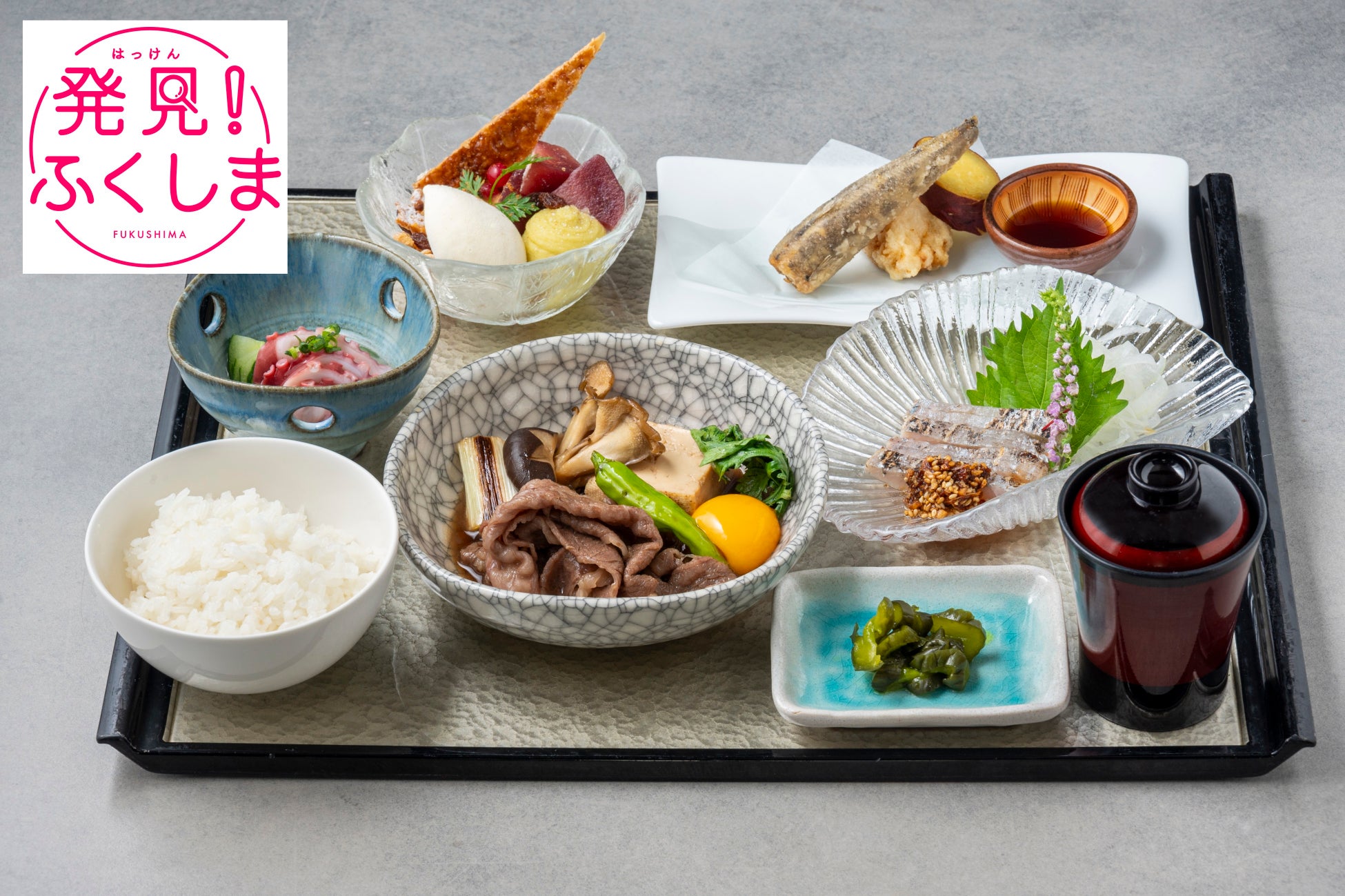 ニューヨークレストラン「サラベス」期間限定スペシャルメニュー「ジャンドゥーヤフレンチトースト」「トリュフ＆チーズスクランブルエッグとベイクドベーコンのサンドウィッチ」