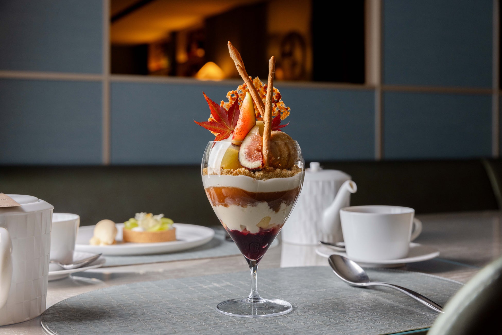 【毎月5日間は“FLOの日”】11月FLOの日限定「シャインマスカットと黄桃のタルト」が登場