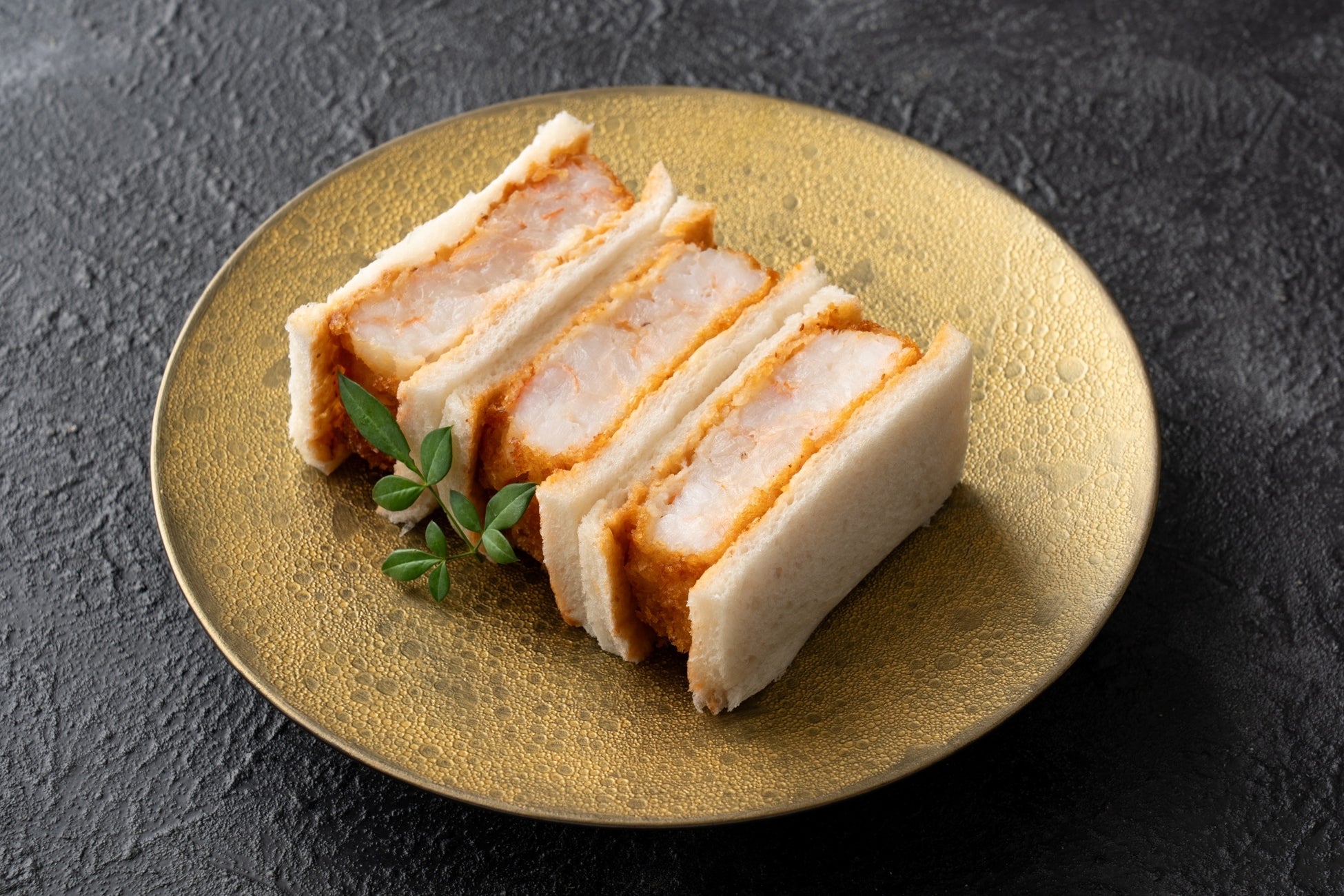 「－１９６(イチキューロク)無糖〈パイナップル＆マンゴー〉」期間限定新発売