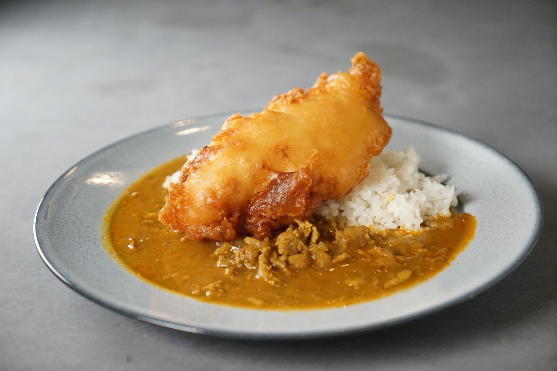 大阪・難波 BAKE & Cafe「UNREAL」、夜の新業態“パン飲み”ビストロを11月1日スタート！