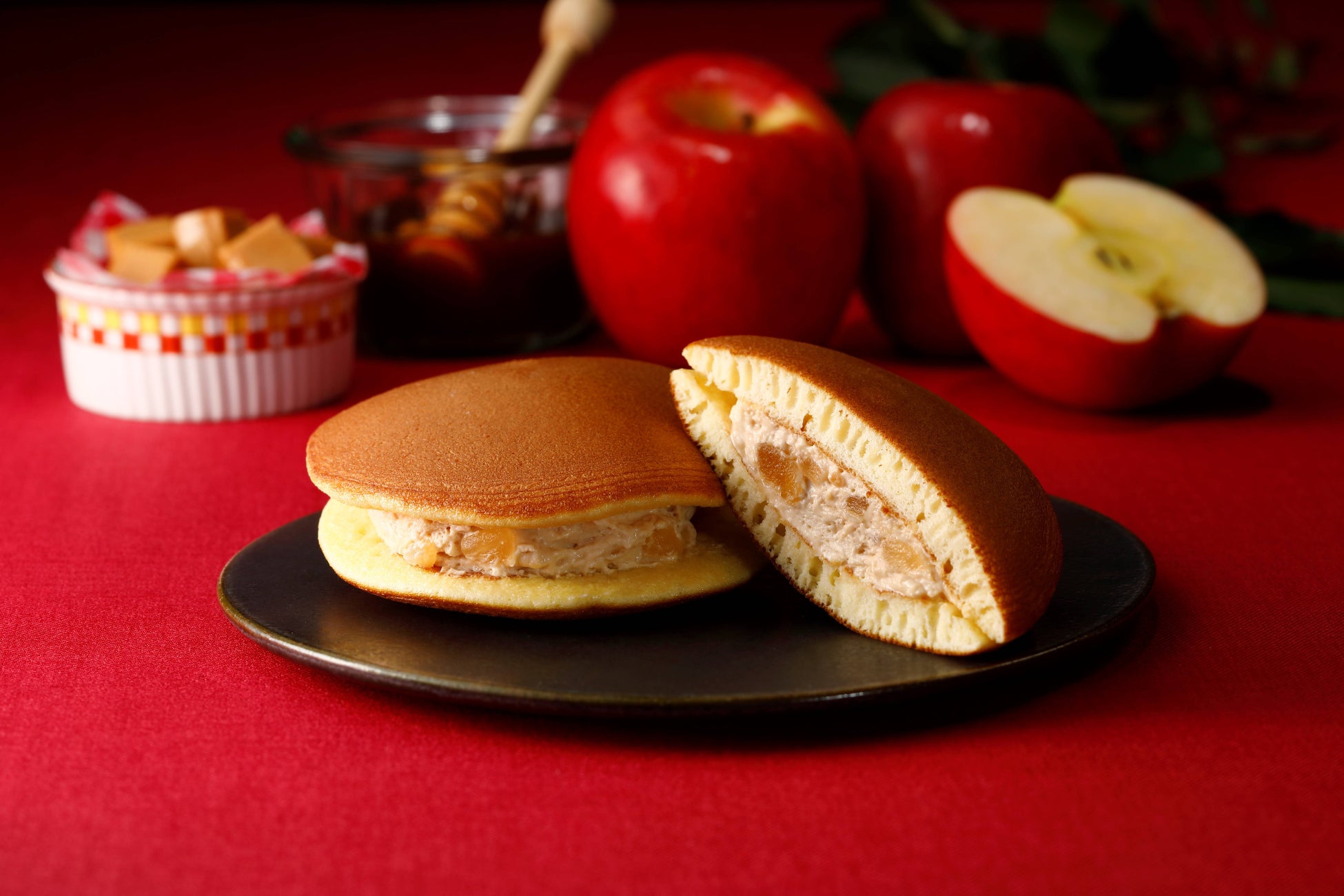 クリエイターの才能を事業化するエージェンシー「WOWs」に所属する「アヤノダガネ」が「PAPABUBBLE」とコラボイベント開催