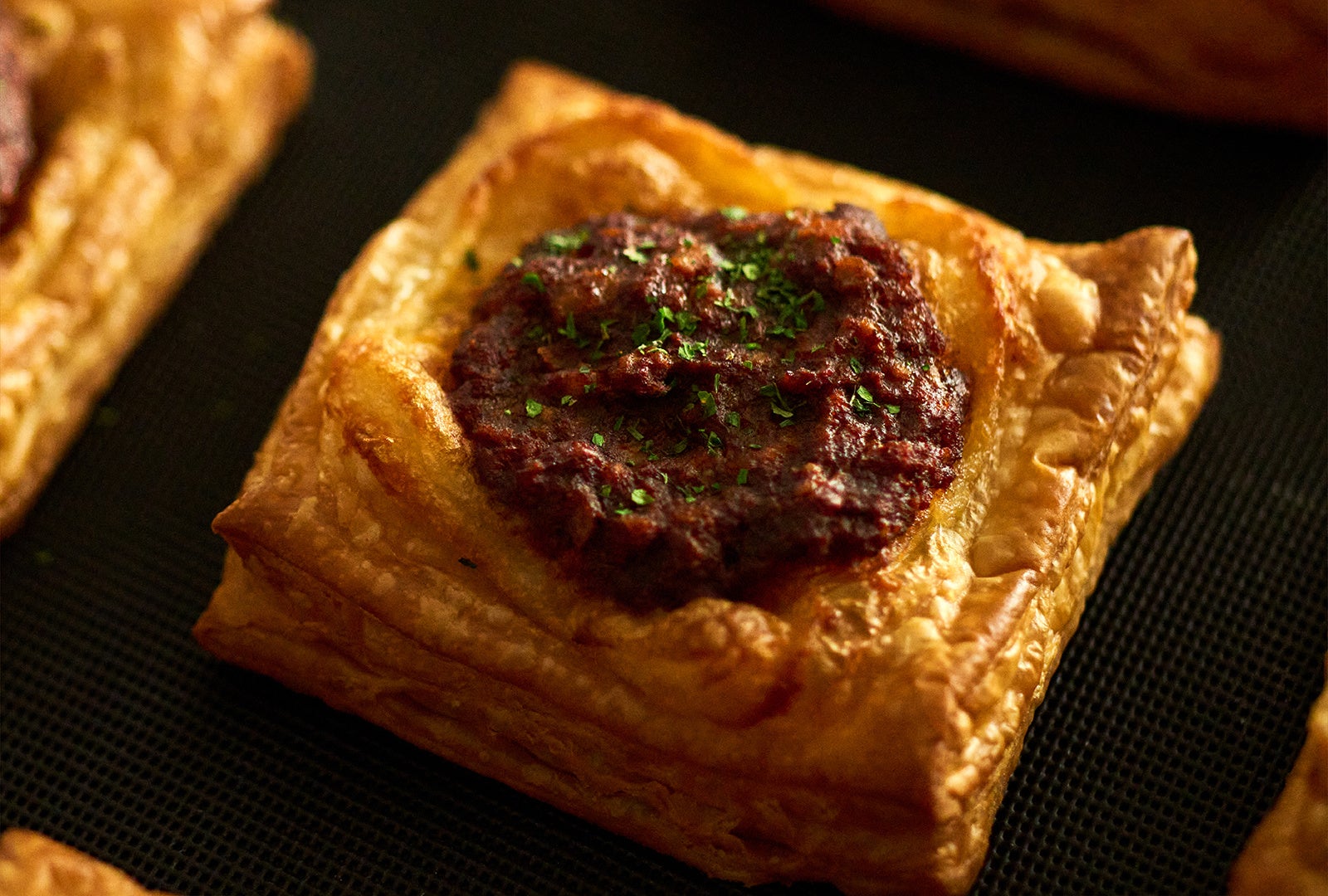 たい焼の中に冬のごちそうを。米乃家から冬限定「きのこグラタンたい焼」11月1日(土)より登場!