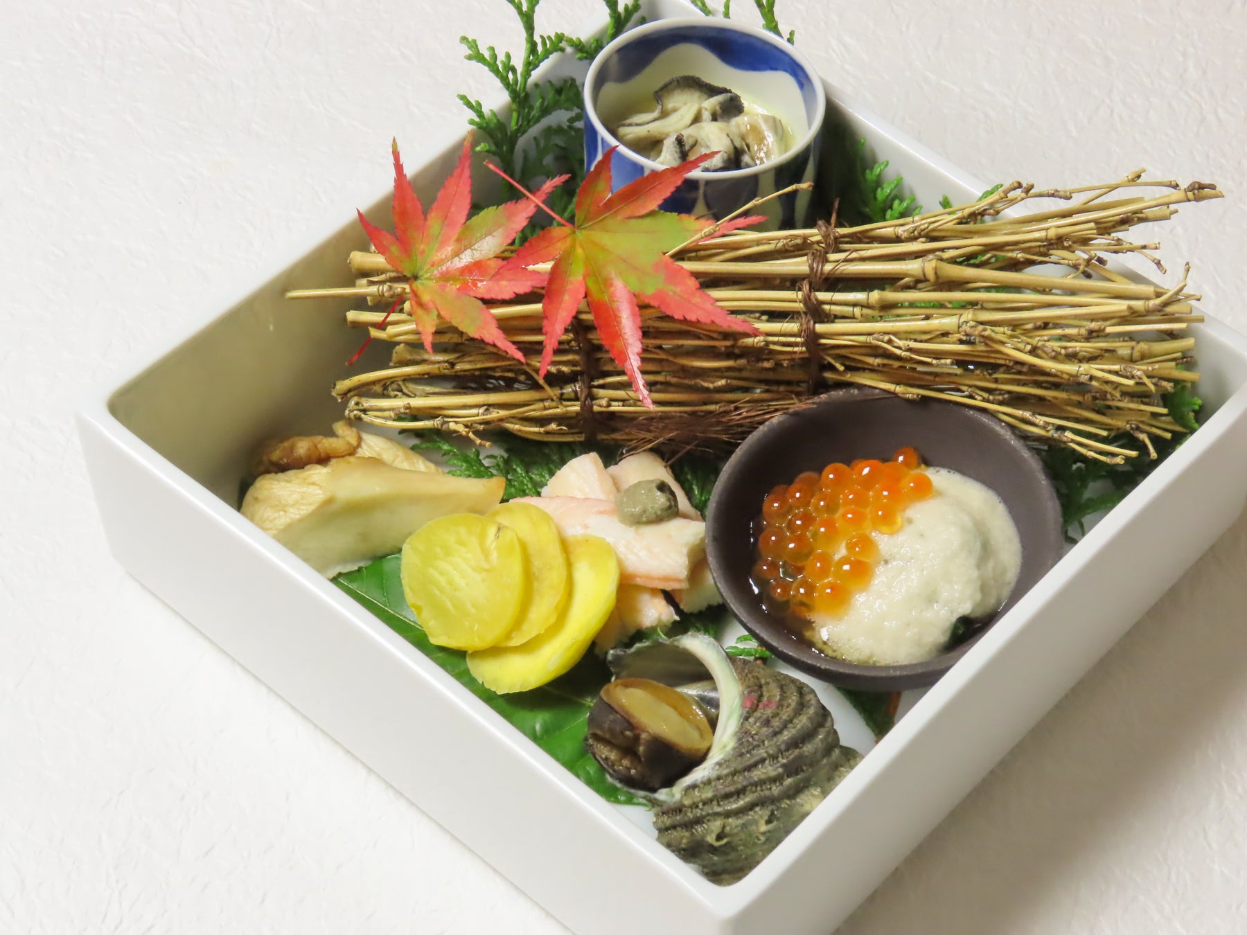 【京都・バイカル】11月限定! 創業70周年・下鴨本店リニューアル1周年を記念した特別なお菓子をご用意しました。