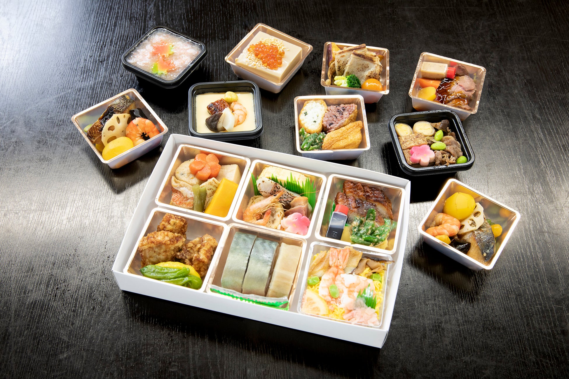 セブン‐イレブンアプリで「買うほどランクアップチャレンジ」が11月も開催！最大10枚のクーポン配信に加えてプラチナランク達成で「NO COFFEE™」とのコラボキャップが当たる！