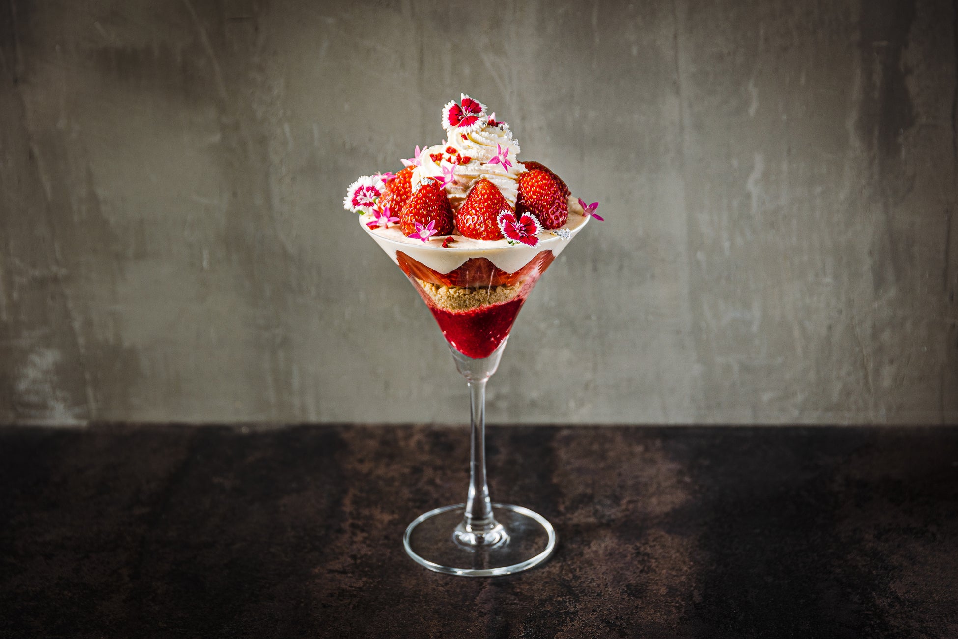 【ジョリーパスタ】注文ごとに店内で焼き上げるアップルパイや贅沢パフェなど3品が登場!ジョリーパスタ「リンゴのドルチェフェア」開催!