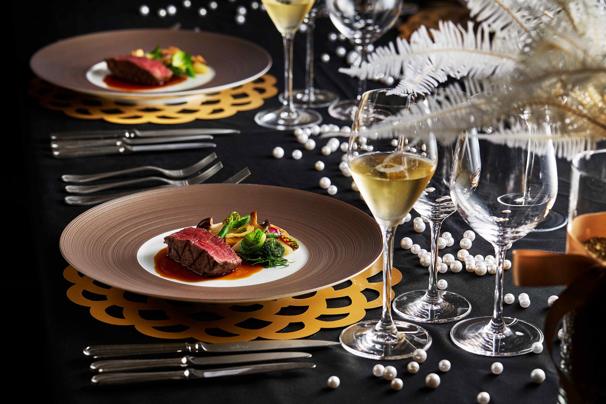 恵比寿の空に、光と緑のガーデンレストランが誕生。自然体でヘルスコンシャスなカリフォルニア・イタリアンとナチュールワインを楽しむ「GARDEN WHITE」11/27(木)アトレ恵比寿グランドオープン