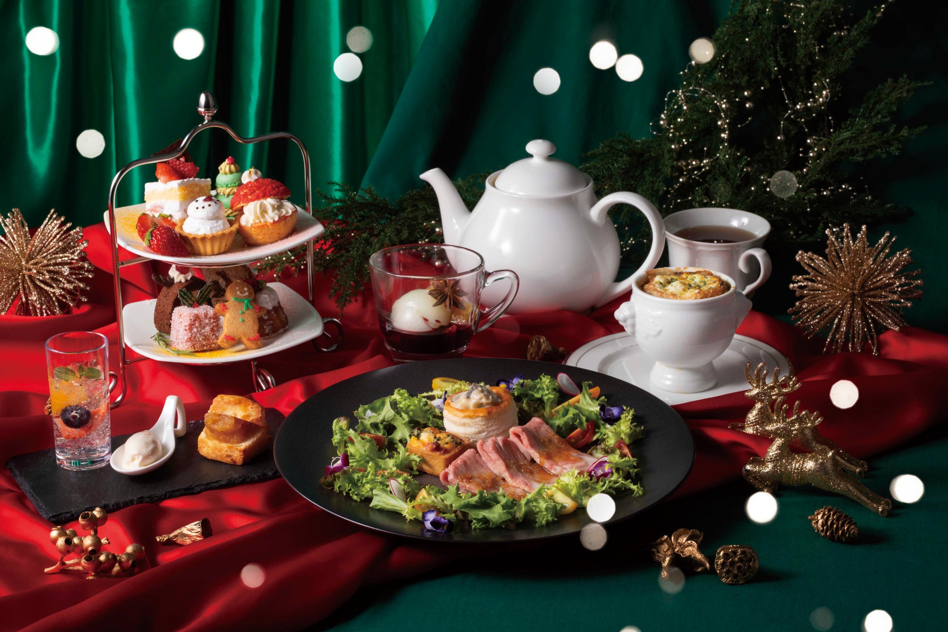 【ホテル長楽館】苺とショコラが織りなす「ストロベリーショコラアフタヌーンティー」を提供