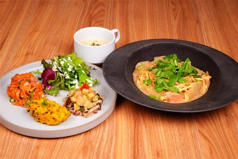 切ったら愛のハートが現れるいちご大福 — フルーツ大福 弁才天が「いい夫婦の日」限定セットを販売!