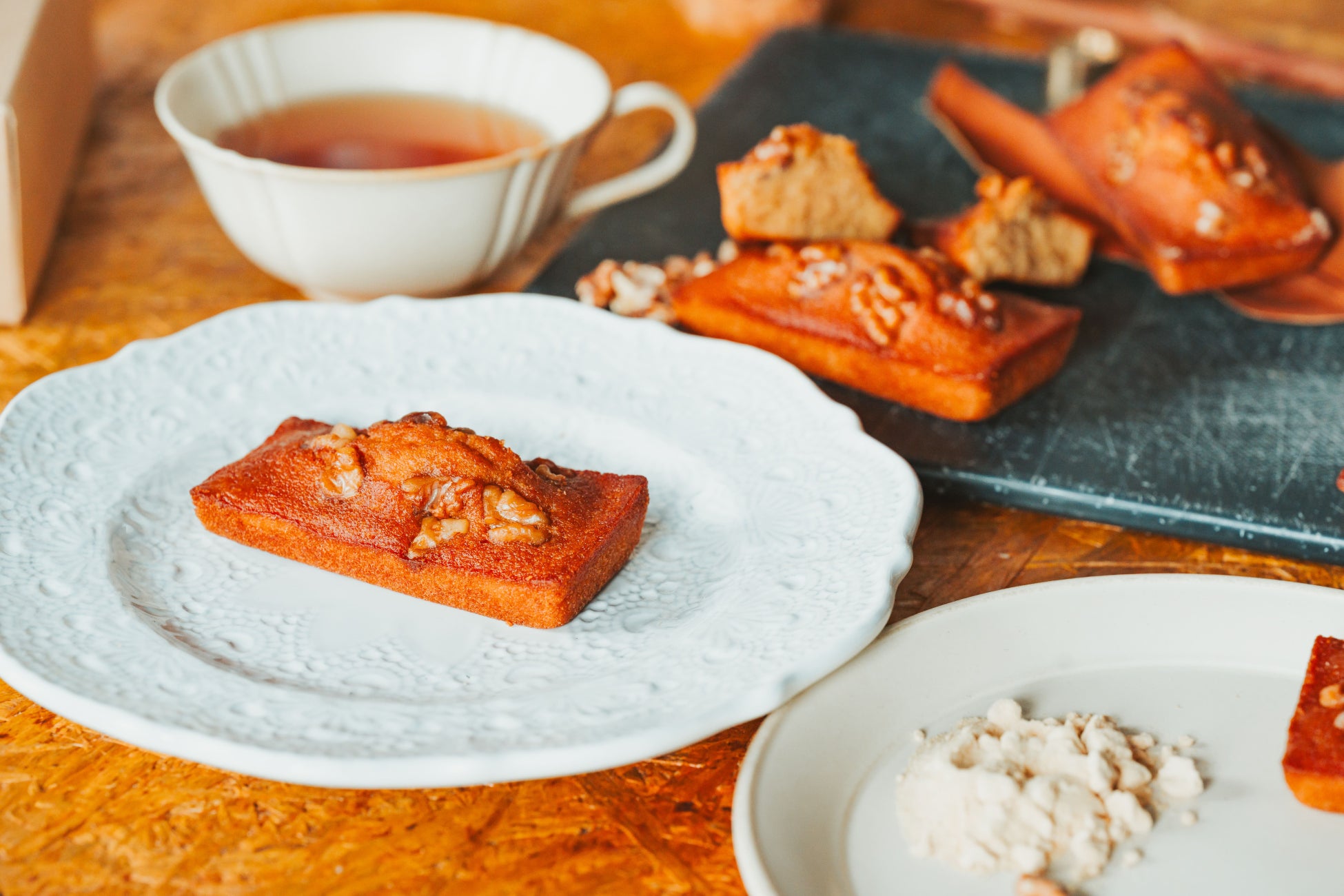 【今年も販売！】昨年大人気だったりんご飴専門店「びっくりんご」がアイスは別腹 イオン綾川店・イオン高松店にパワーアップして再登場！