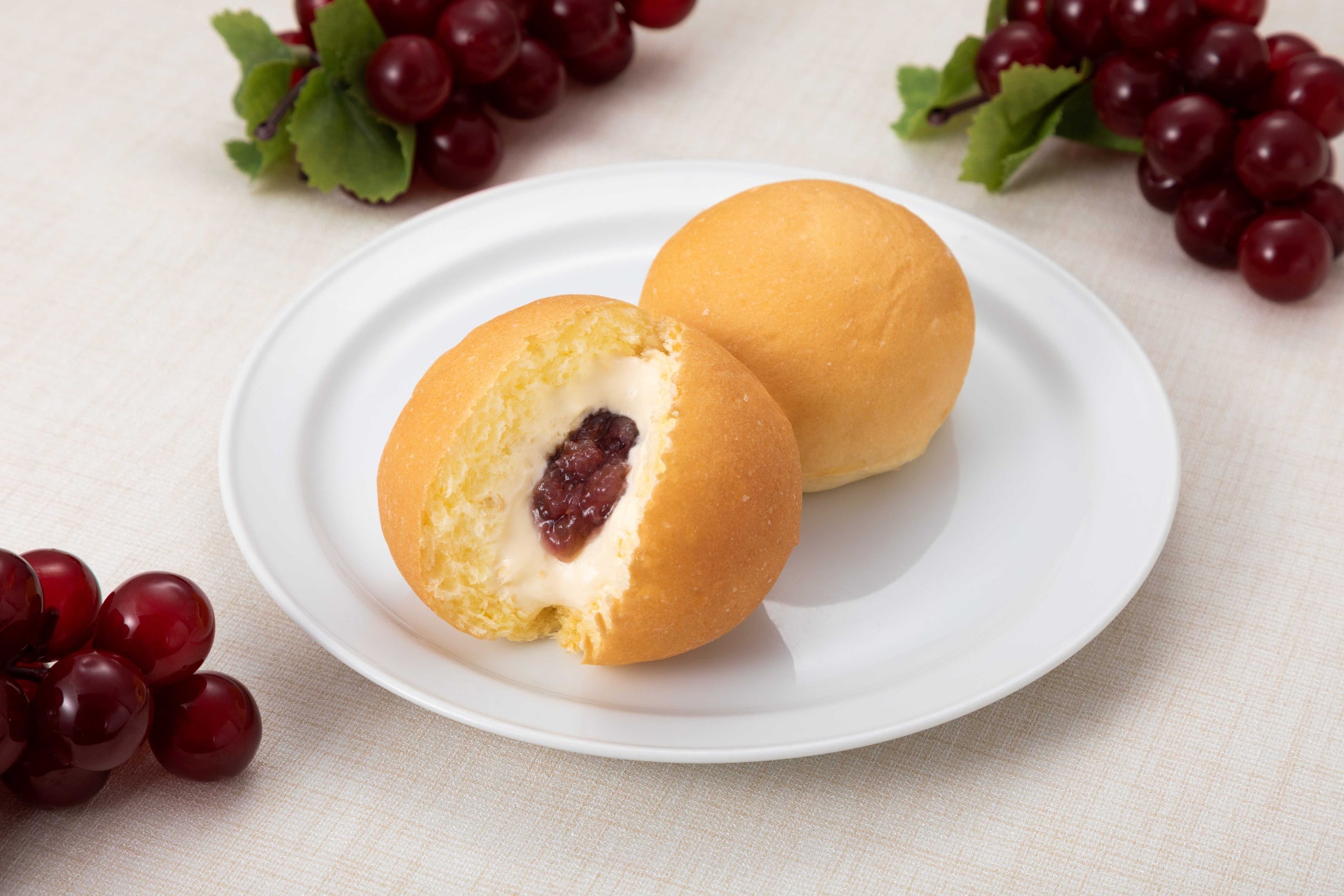 生チョコを紅茶風味のチョコレートでコーティングした2層構造のショコラ「セブンプレミアム アールグレイ 生チョコトリュフ」「セブンプレミアム 加賀棒ほうじ茶 生チョコトリュフ」を発売いたします