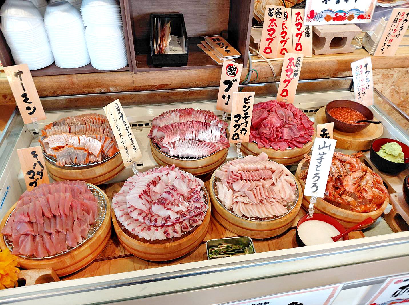 神戸居留地X’masを彩る特別なビストロディナー。「Bar & Bistro 64（ロクヨン）」でご予約受付開始。12月1日～25日ご提供。