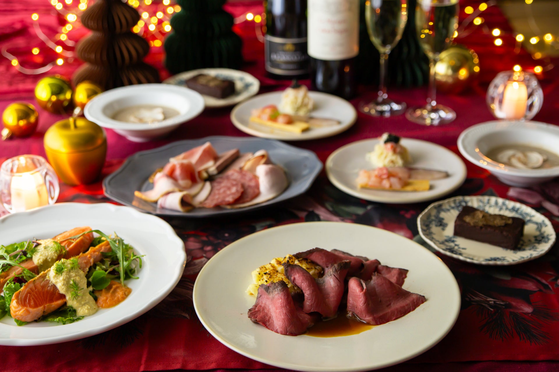 冬限定!香港米麺「タムジャイサムゴー」の新メニュー しびれる旨辛の「赤」?まろやかなコク旨の「白」?気分にあわせて選べる『薬膳火鍋米線』新発売!