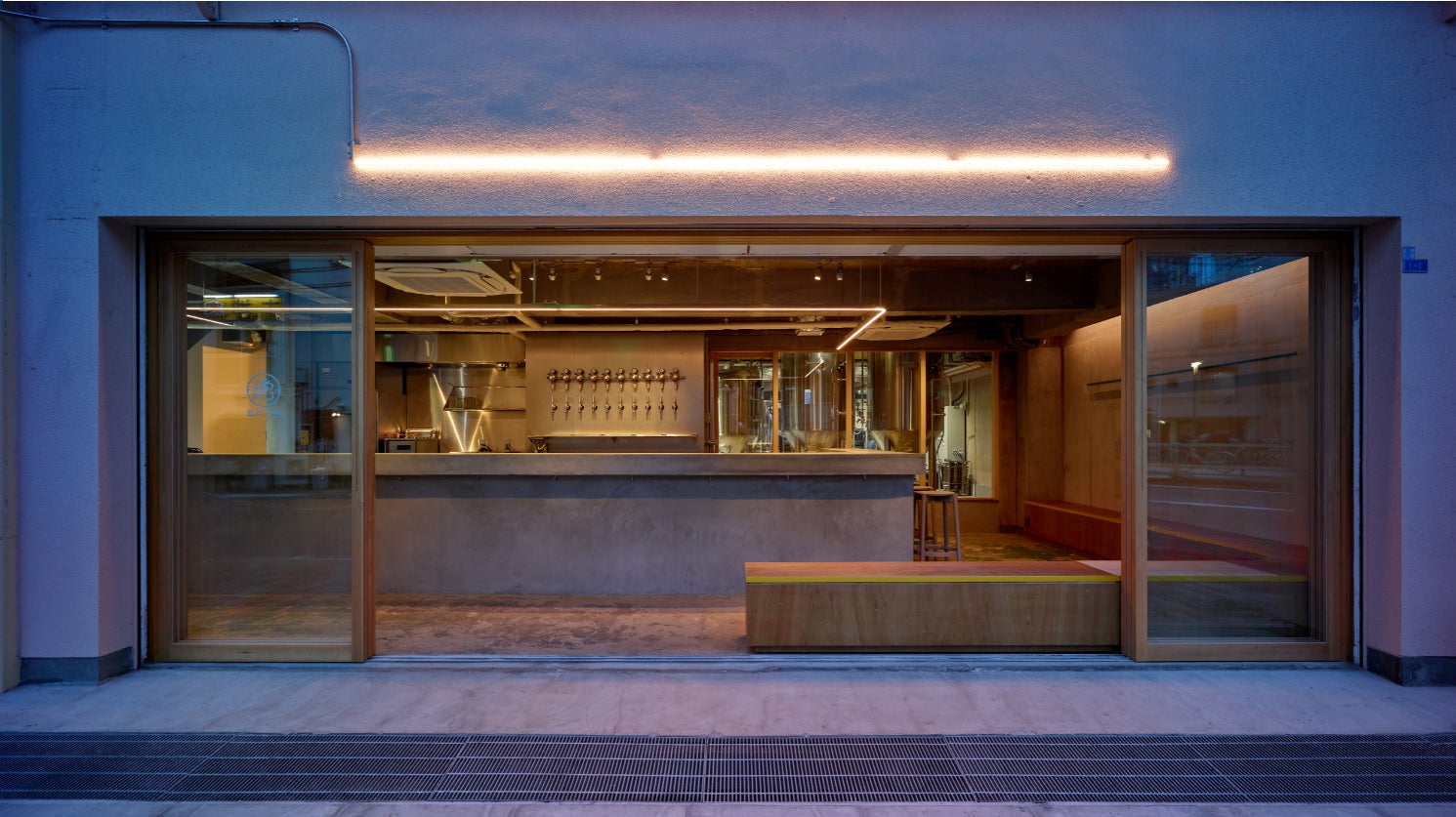 スーパースイーツビュッフェに秋限定の新作パフェ登場。