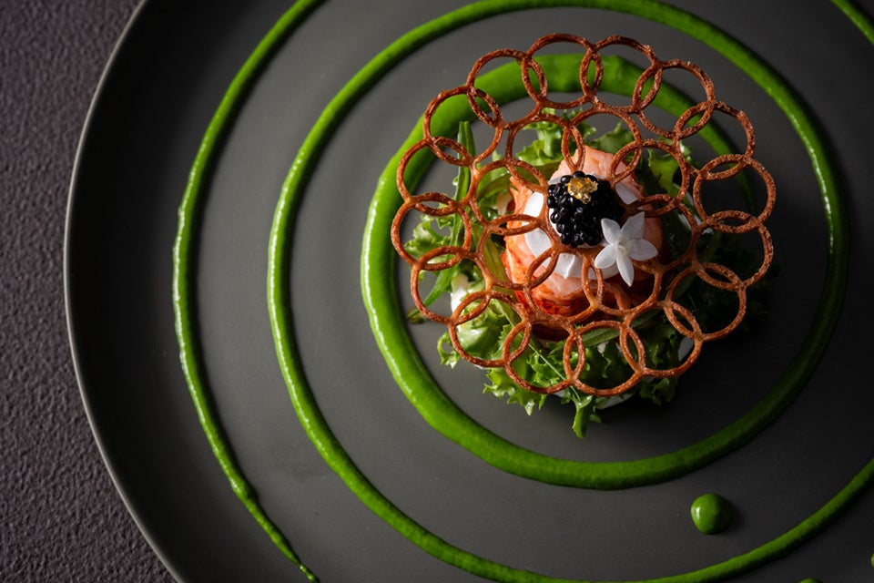 マスター・オブ・ウイスキー静谷和典氏と美術作家・久木田大地氏のブランド「The Plinius」から、スペイサイドの美酒『ロングモーン10年』をリリース!〜想像を超える複雑な香味と芸術的ラベルの融合〜