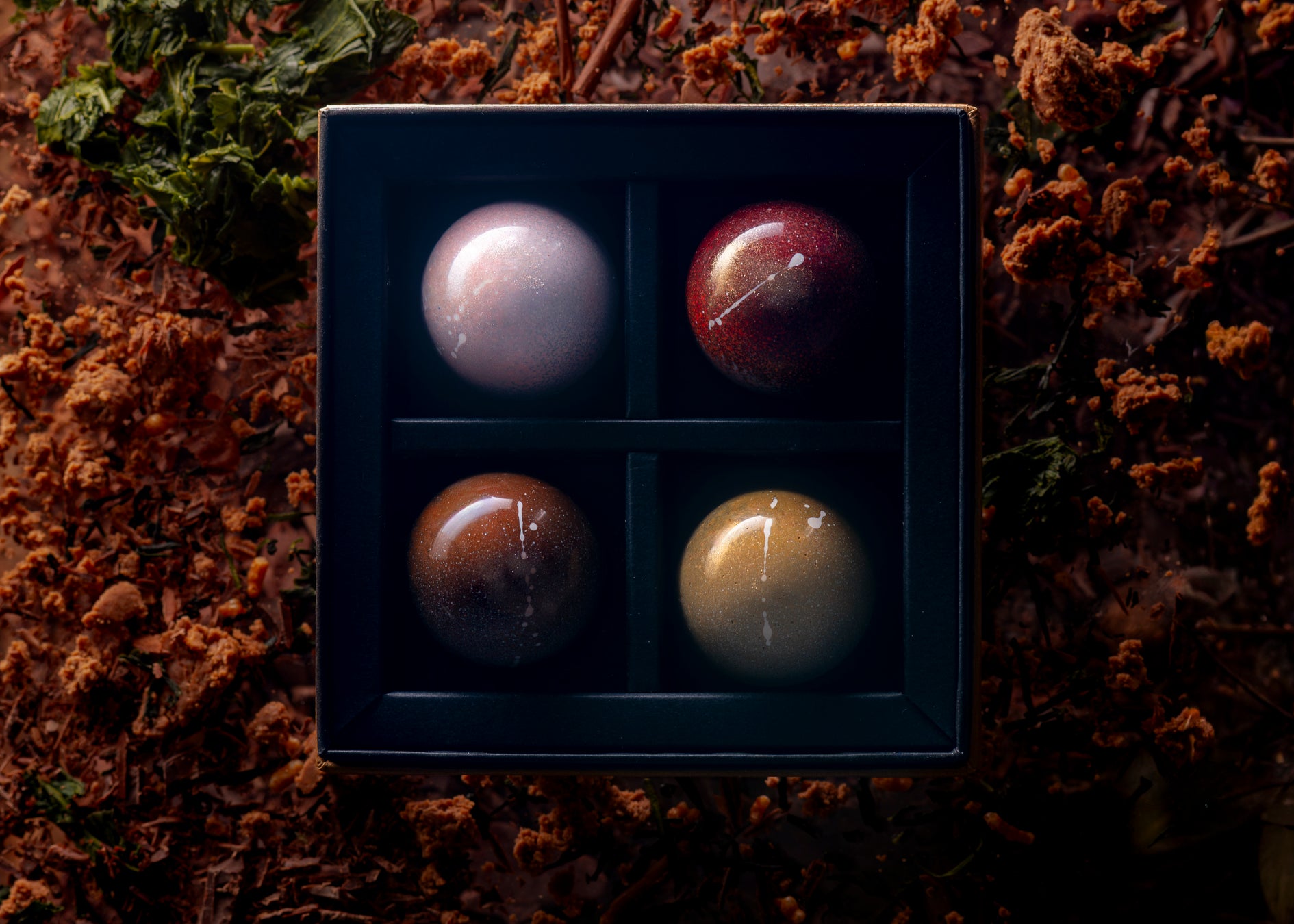 【Petit Maruju】新作ショコラアソート『やわらかな土の詩（うた）』発表。C.C.C.コンペティションにて初出場で「ゴールドタブレット」「Coup de Cœur」を獲得