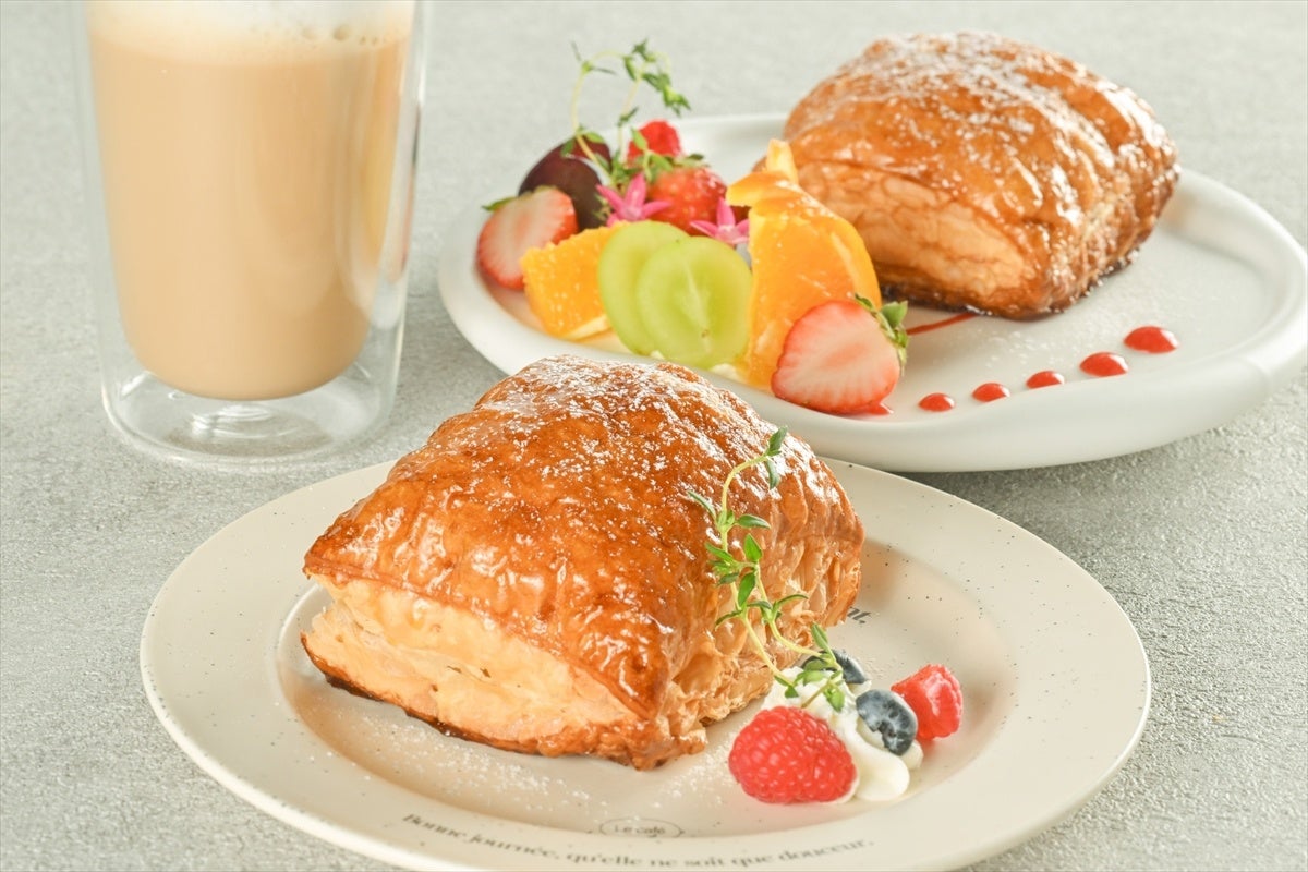 【大阪ステーションホテル、オートグラフ コレクション】10日間限定 いちごが主役のクリスマスアフタヌーンティー いちごの贅沢パフェ、ピスタチオやホワイトチョコが彩るスイーツが登場