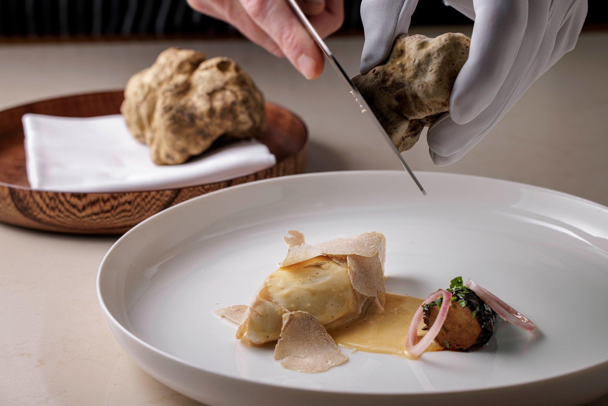 【桑名駅徒歩5分】揚げたて!1日5セット限定〈くわなコロッケバーガーセット〉を12月2日(火)発売開始