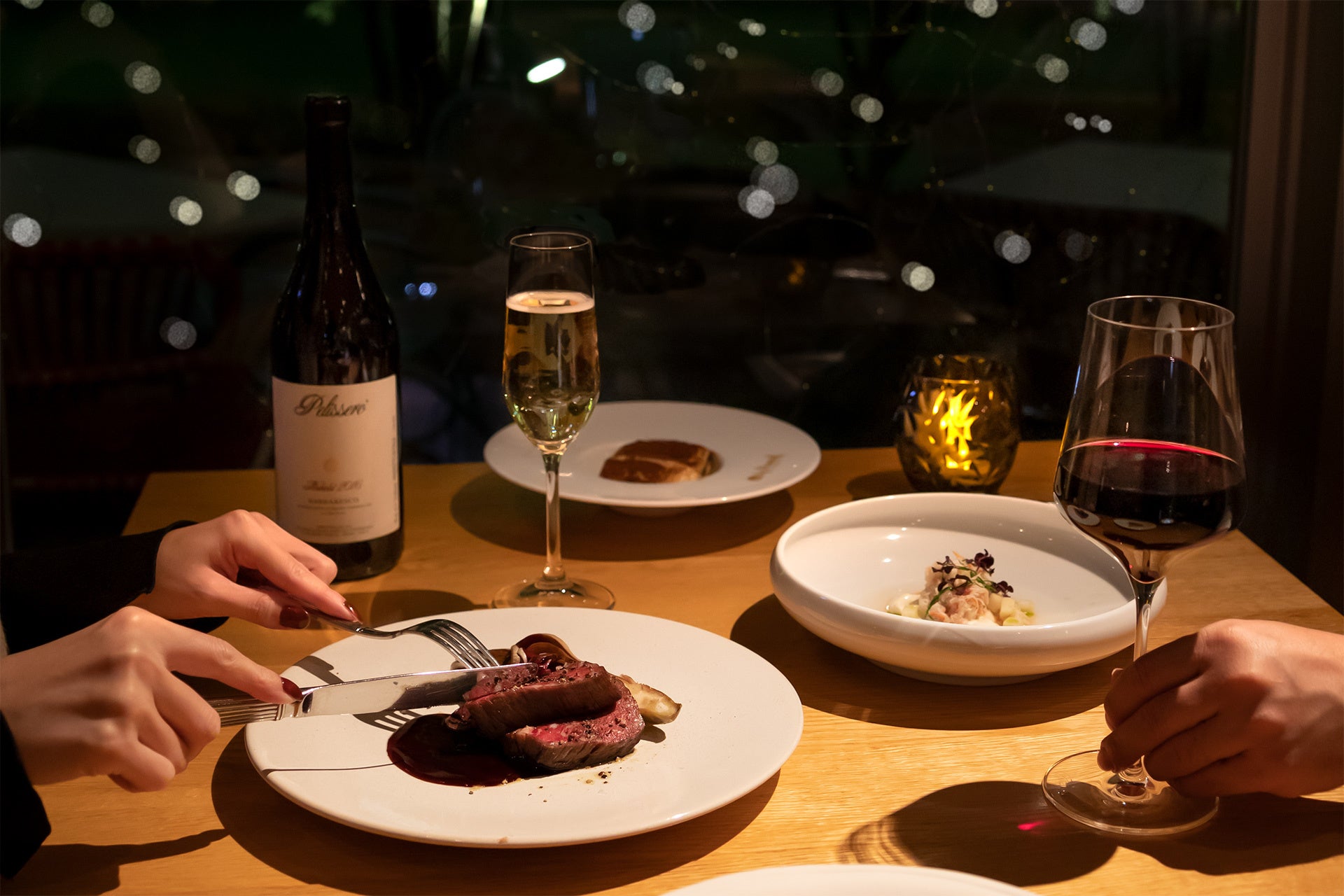 丸の内ハウスで“冬の乾杯”！プレミアムシャンパンとペアリングフード・体温まるホットドリンクも提供「Santé! Holiday Night in (marunouchi) HOUSE」