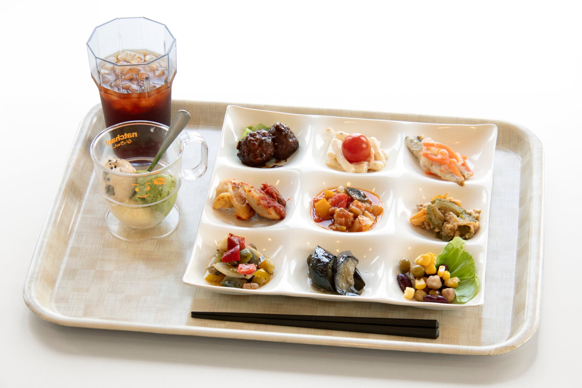 サントリー大阪工場がIWSC2025スピリッツ部門「リキュール・プロデューサー・トロフィー」を日本の工場として初受賞