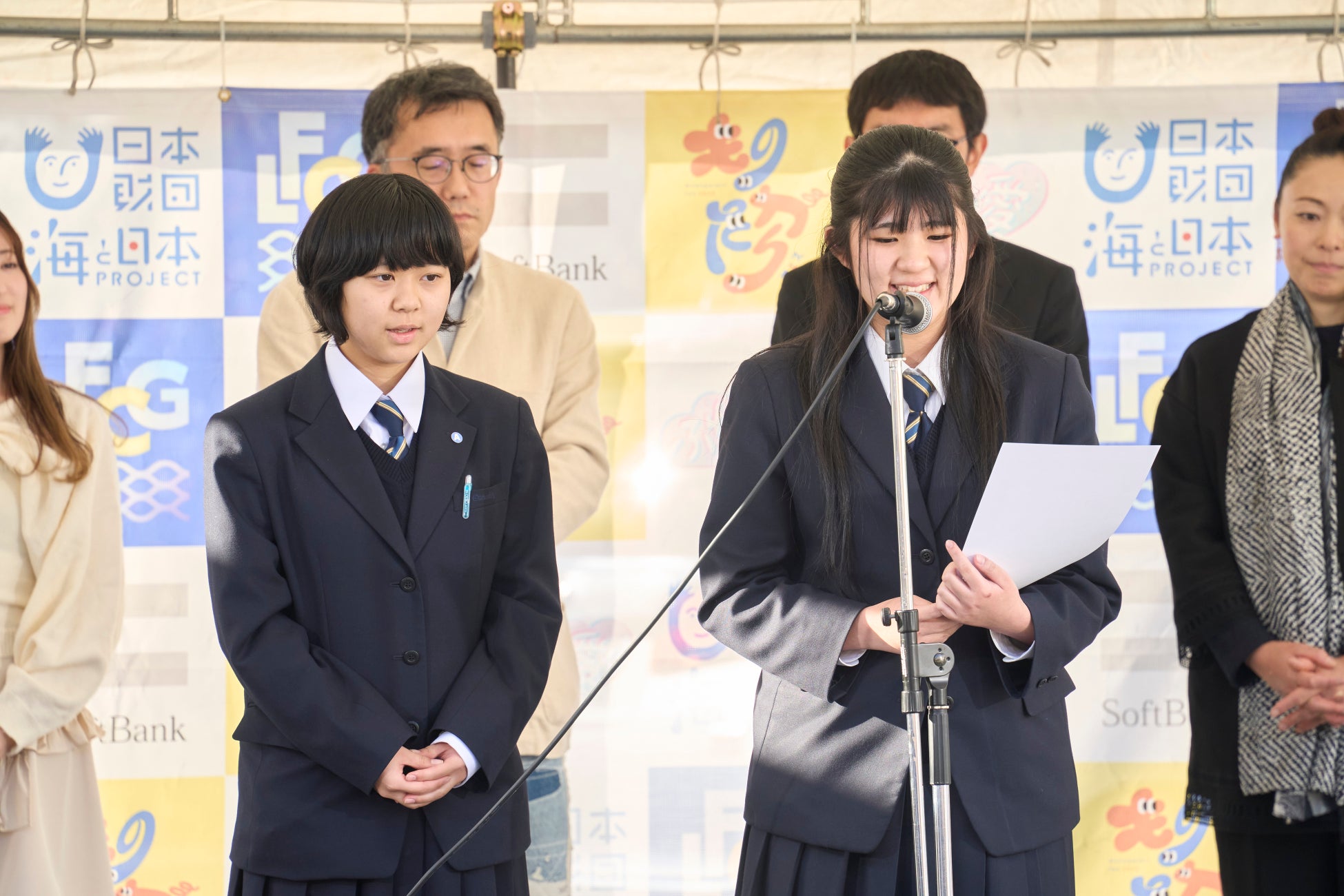 今年もグラコロの季節がやってきた!冬の風物詩”サクとろ”濃厚クリーミーな「グラコロ(R)」と今だけの贅沢な味わい「コク旨ビーフデミグラコロ」が新登場!