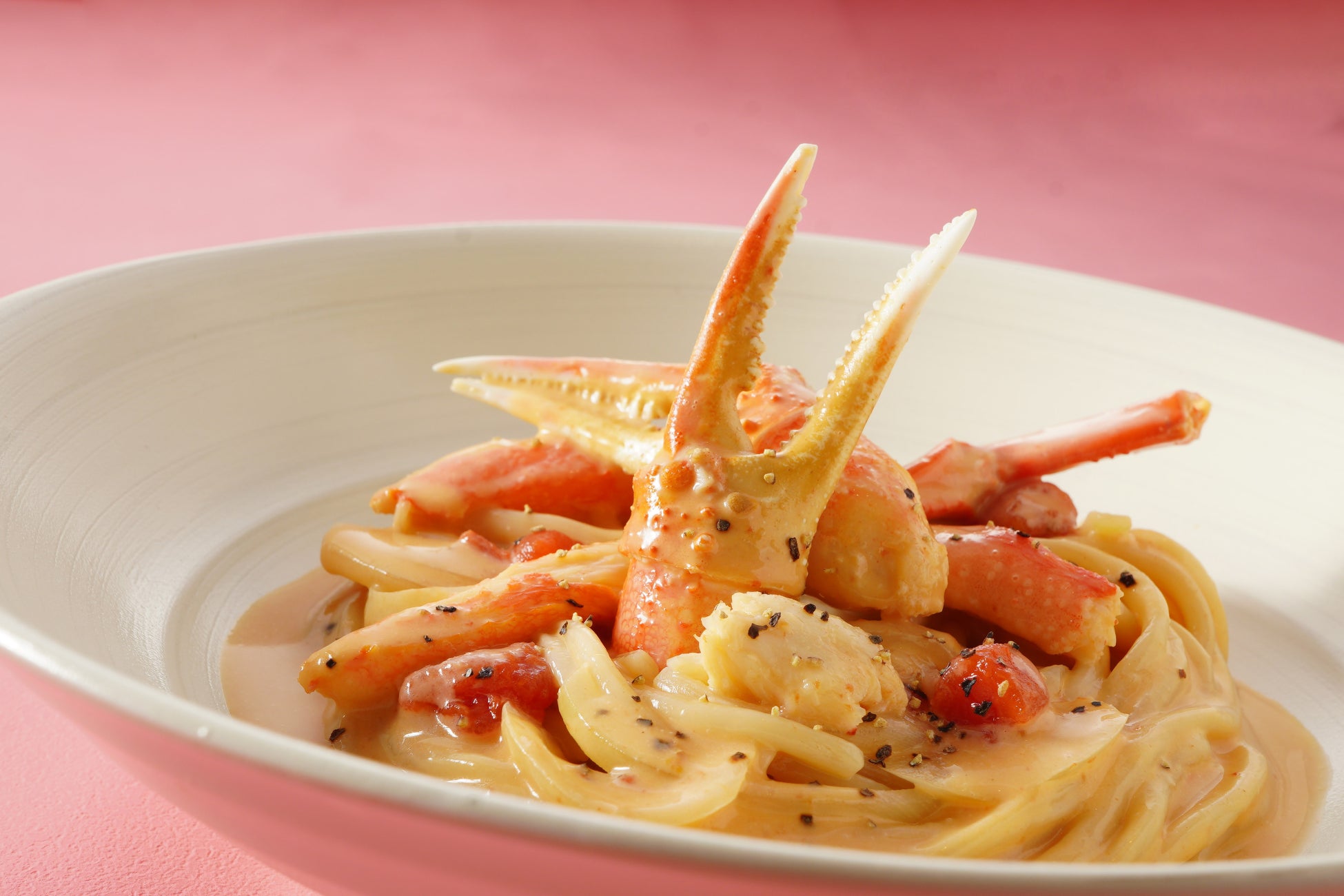 冬の定番「ズワイ蟹」と「淡路島産玉ねぎ」を使ったパスタ登場！！淡路島生パスタ「ピチ」と窯焼ピザ専門店-淡路ハイウェイオアシス内「Trepici(トレピチ)」2025年12月1日(月)より期間限定発売！