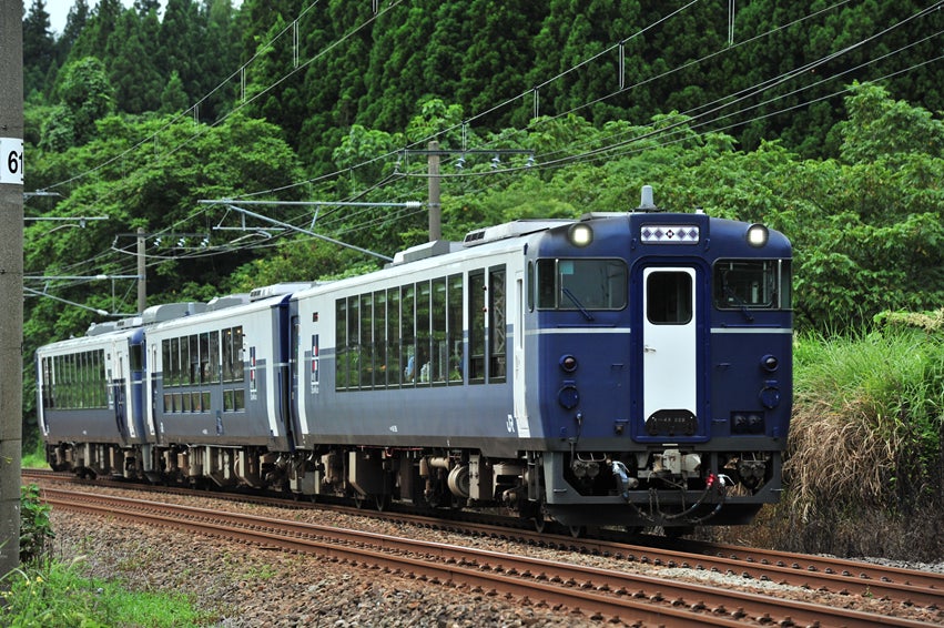 『食品小売業のサステナビリティ取り組みランキング2025』発表～ 1位はファミリーマート ～推進の鍵は“専門人材” 　約6割が「育っていない」と回答