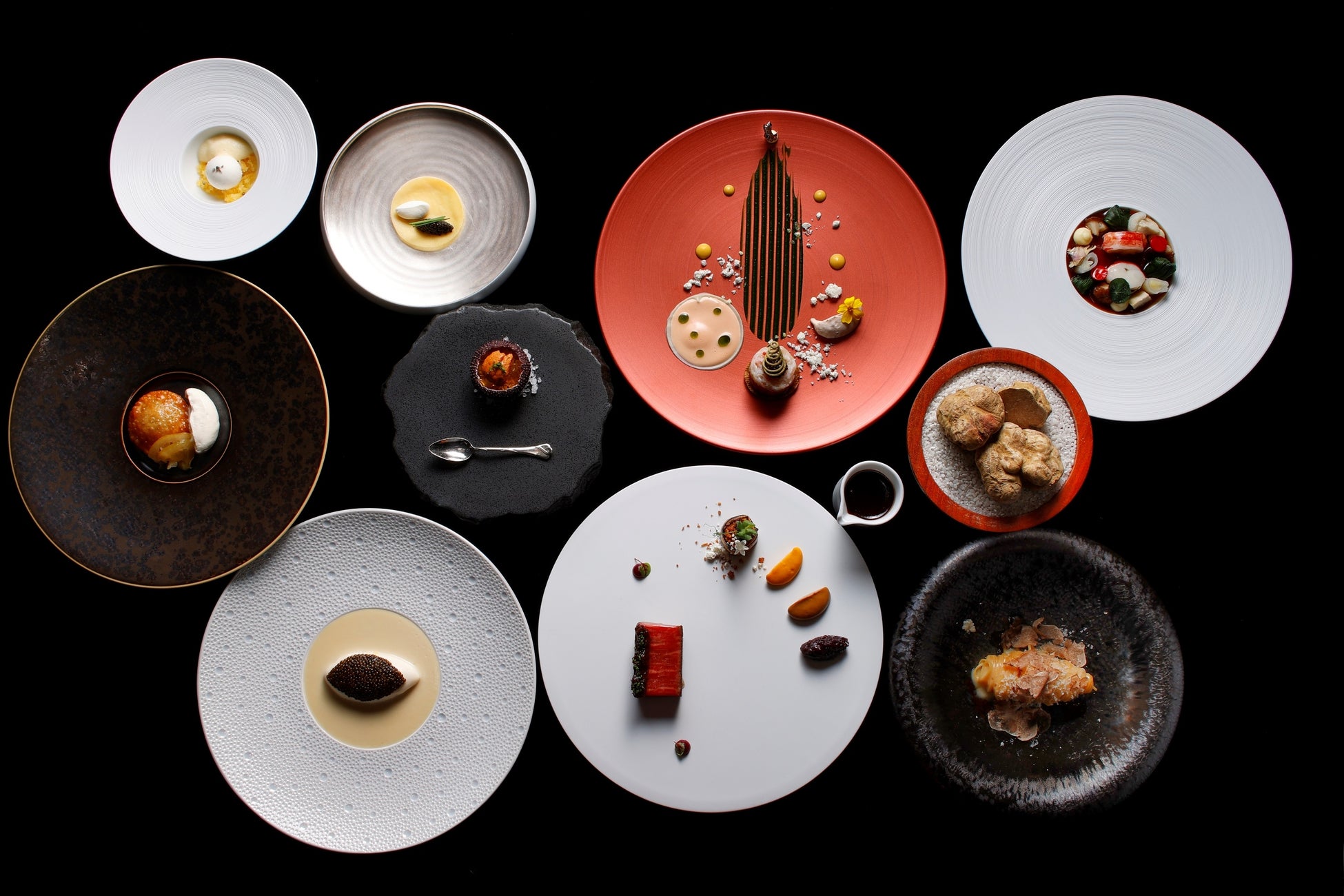 ピエトロ×北野エース共同開発商品「洋麺屋ピエトロ パスタソース 爽やかなハーブ香る霧島黒豚の白いボロネーゼ」2025年11月29日(土)発売