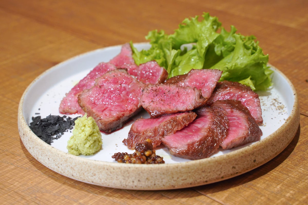 【イタリアン リゾート ペルティカ 小平】平日限定♪お得に飲み放題!生パスタや自家製ローストビーフなど多彩なお料理とともにビールとワインで乾杯!120分制の飲み放題が1,429円にて新登場!