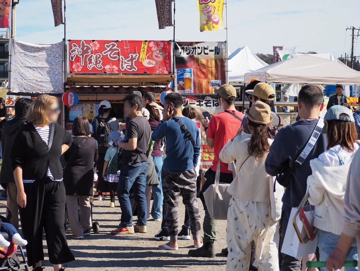 【愛知・瀬戸】東海初の冬業態【かきとおでん】が 12/1 より登場!食べ放題・蒸し・しゃぶしゃぶ・雑炊の牡蠣小屋が、冬ならではの“こたつテント”と“出汁しみおでん”を組み合わせリニューアルオープン!