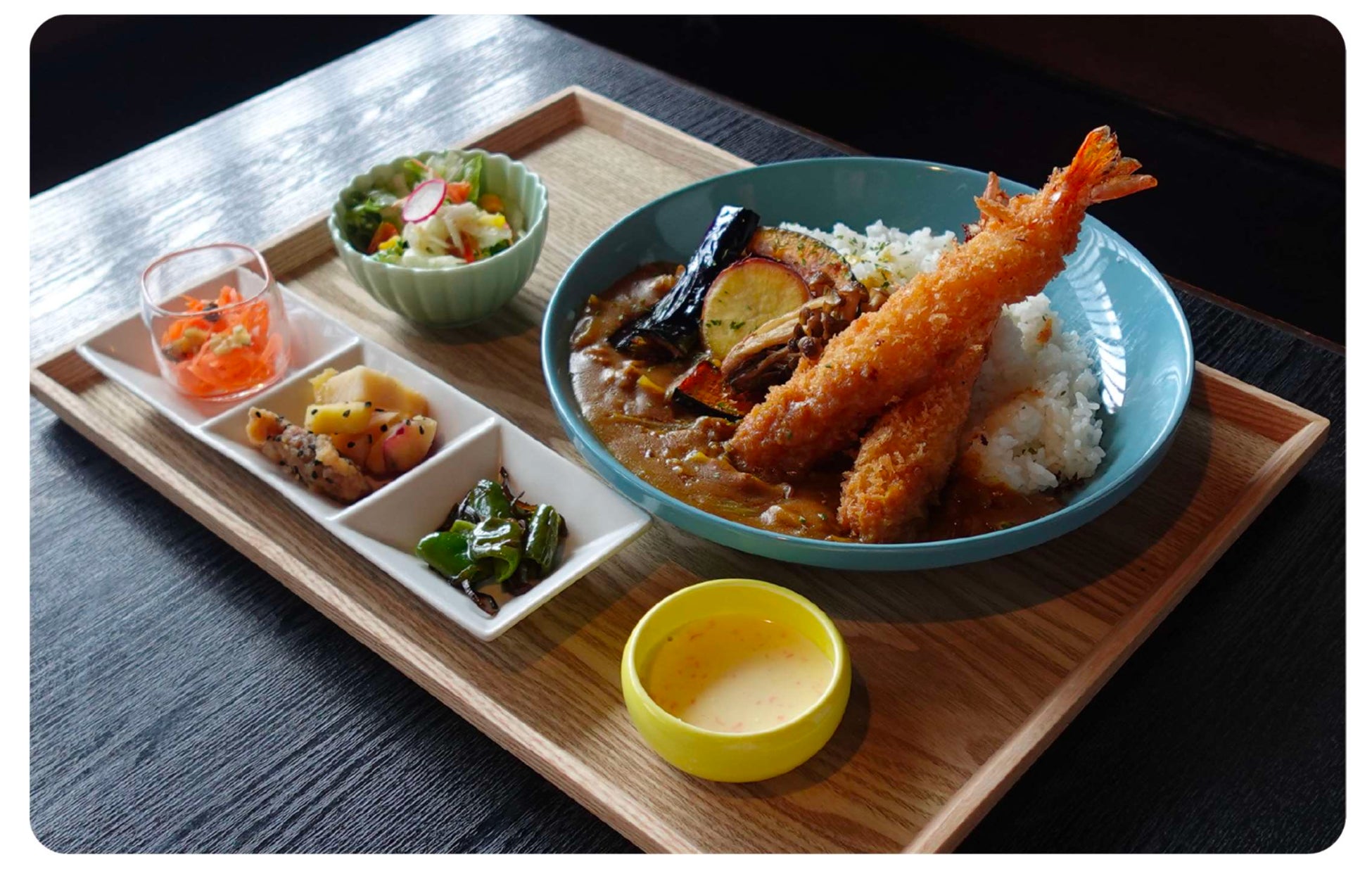 2025年を締めくくるシェフのおすすめコース、「資生堂パーラー 銀座本店レストラン」の12 月限定メニューを展開