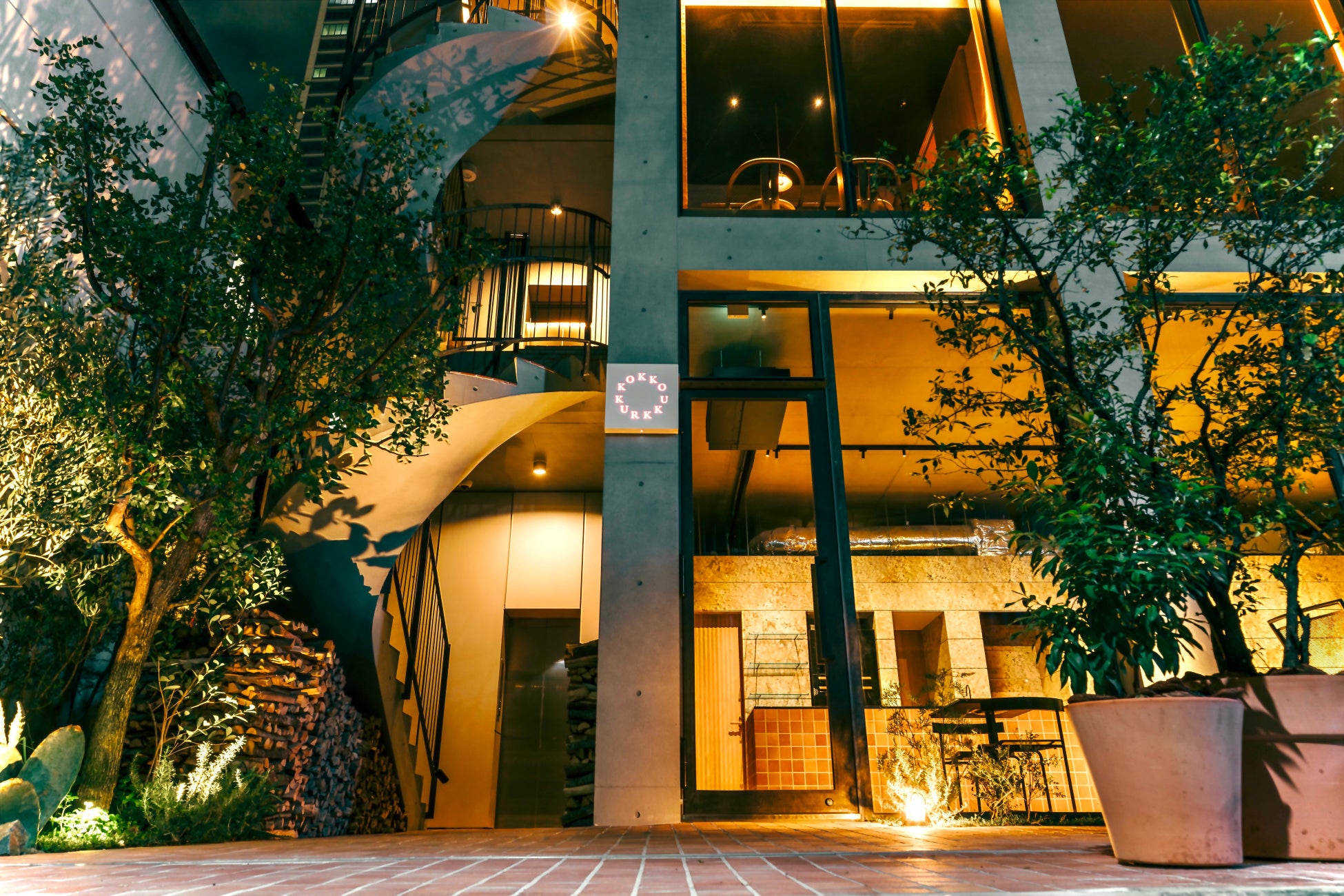 アメリカNo.1スウィートロール「KING’S HAWAIIAN」が「Eggs ’n Things」ハワイのホリデーシーズンメニューに登場