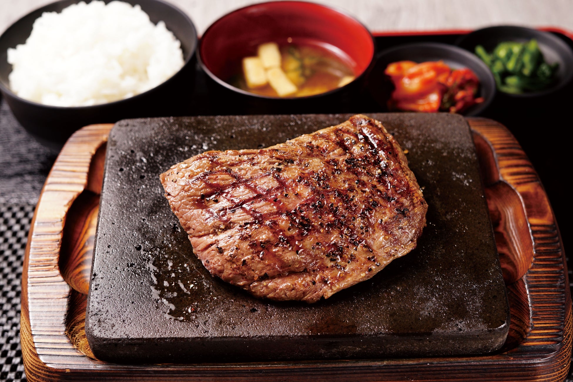 【THE BUFFET 大丸札幌】12/10迄!時間無制限で贅沢三昧♪バラエティー豊かなブッフェとともに『いくら・厚切りまぐり・生帆立』など上質なネタのにぎり寿司が堪能できる特別コースが新登場!