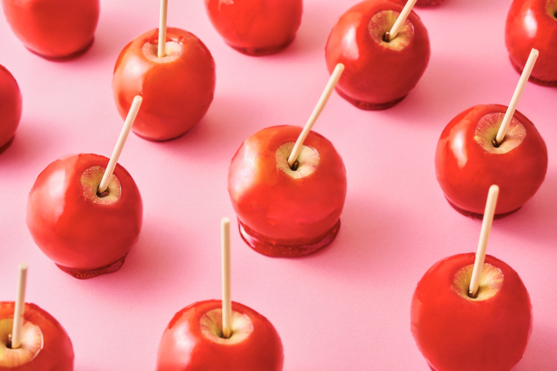 【見つけたら即GO】ピザハットが一部店舗限定“お持ち帰り革命!”「2枚買うと1枚無料」が組み合わせ自由に!1枚なら「月〜木曜日限定980円ピザ」も!