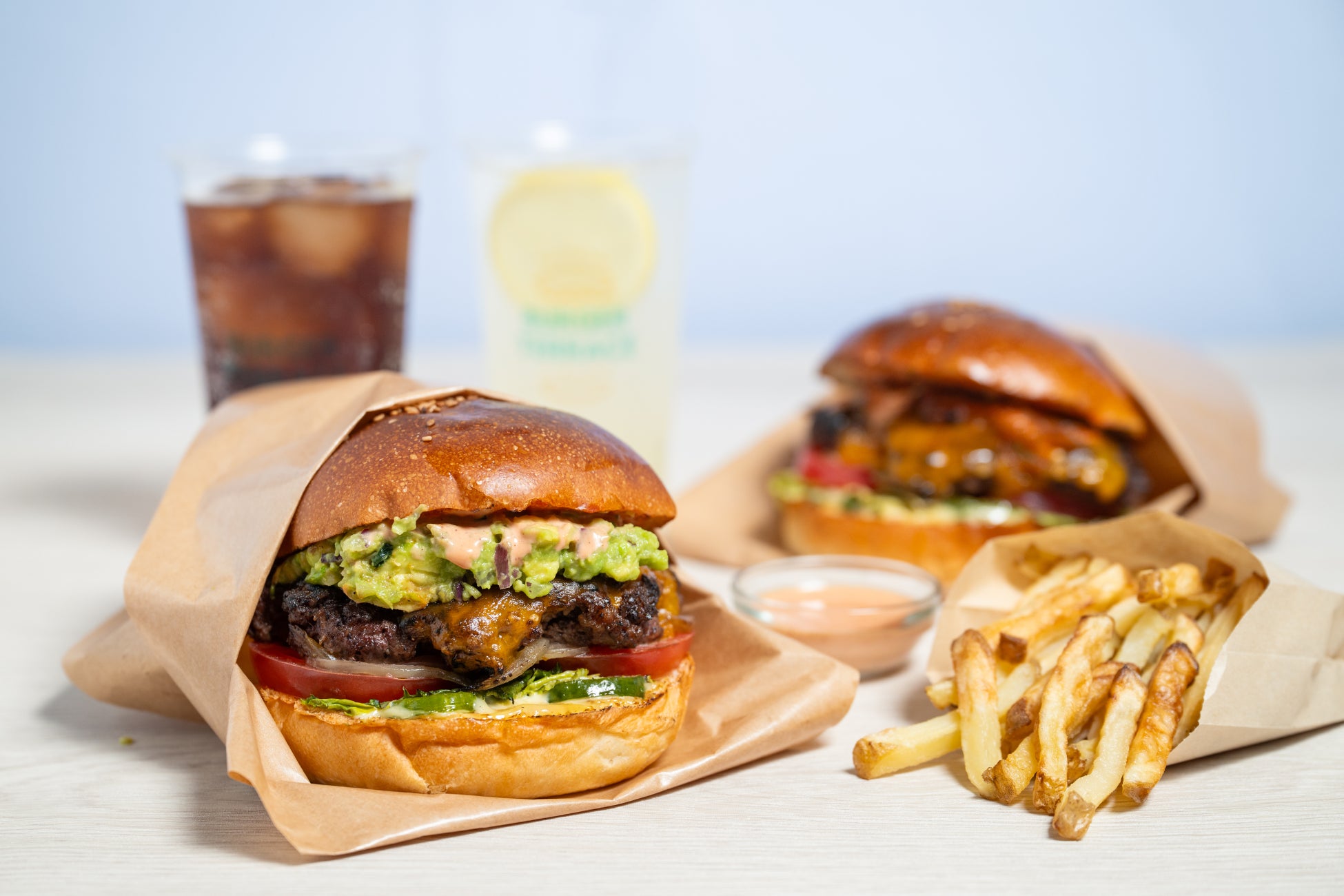 『和食 天ぷら 芳寿豚しゃぶしゃぶ 三代目 池袋じげもんとん』「とじられない天丼”カキカニ合戦”」12/1(月)より限定販売