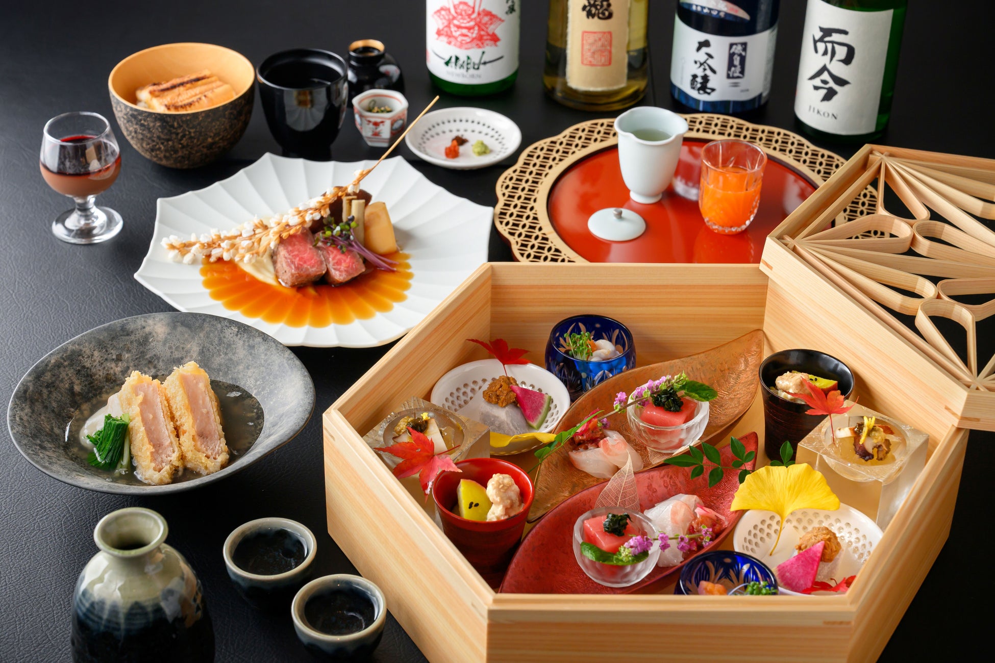 【ロイヤルパークホテル】もうすぐお正月！新年はホテルでおせちや新春限定ブッフェなどを元日・1/2限定で開催。