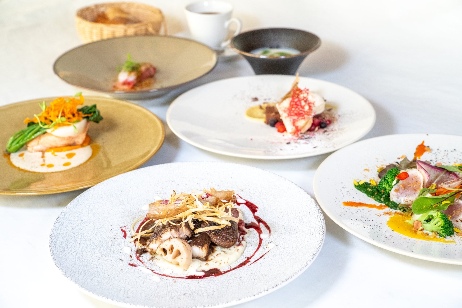 世界と日本をつなぐコンセプトストア「GENKI SUSHI×魚べい」上野店で世界の創作寿司が集結する「GENKI Global Sushi Competition 2025」開催!