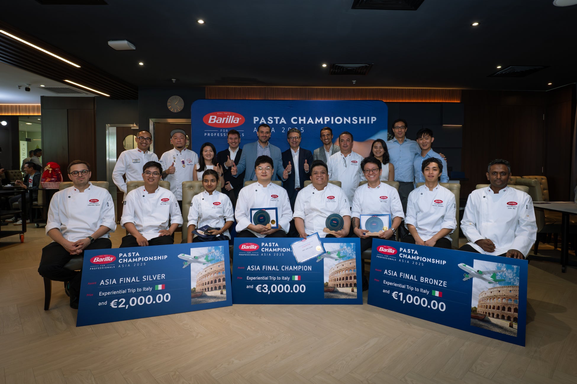 アメリカ油化学会から「オリーブオイル官能評価パネル」に８年連続で認定