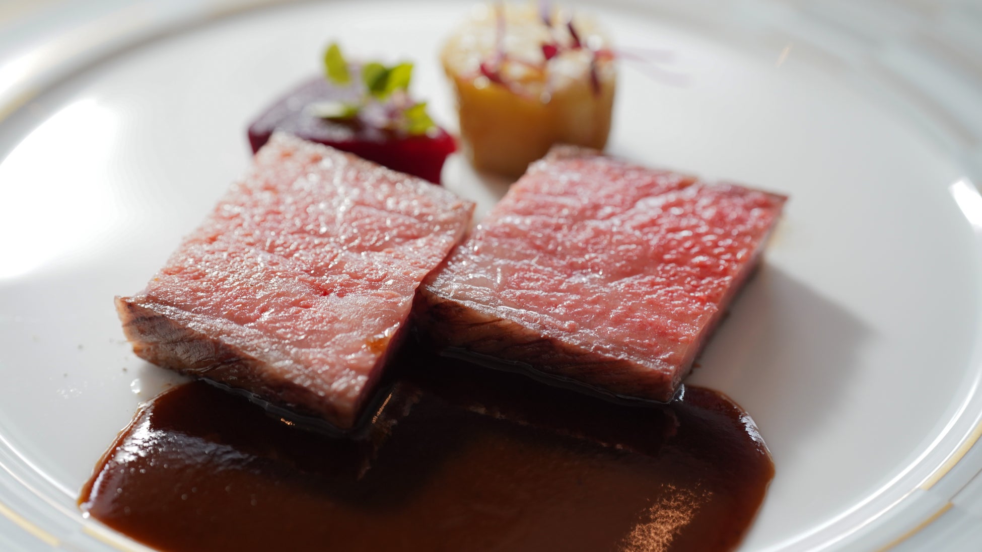 【待望のクリスマス限定版】本場カナダ産の高級メープルシュガーを使用した『クマンシェ』が“クリスマス限定パッケージ“で11/28登場！