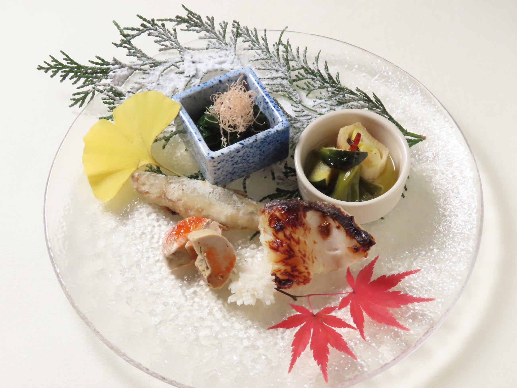 【新ブランド】飲むだけでは出会えない、新しい紅茶体験!紅茶を味わう、新カテゴリースイーツ「ドロップケーキ」誕生 | 滴る雫の紅茶菓子「TeaDrop.」