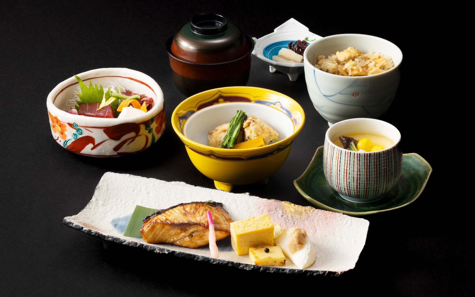 【ANAクラウンプラザホテル福岡】人気水族館とのコラボケーキを含む4種のクリスマスケーキが登場「2025クリスマスケーキ」予約受付中!