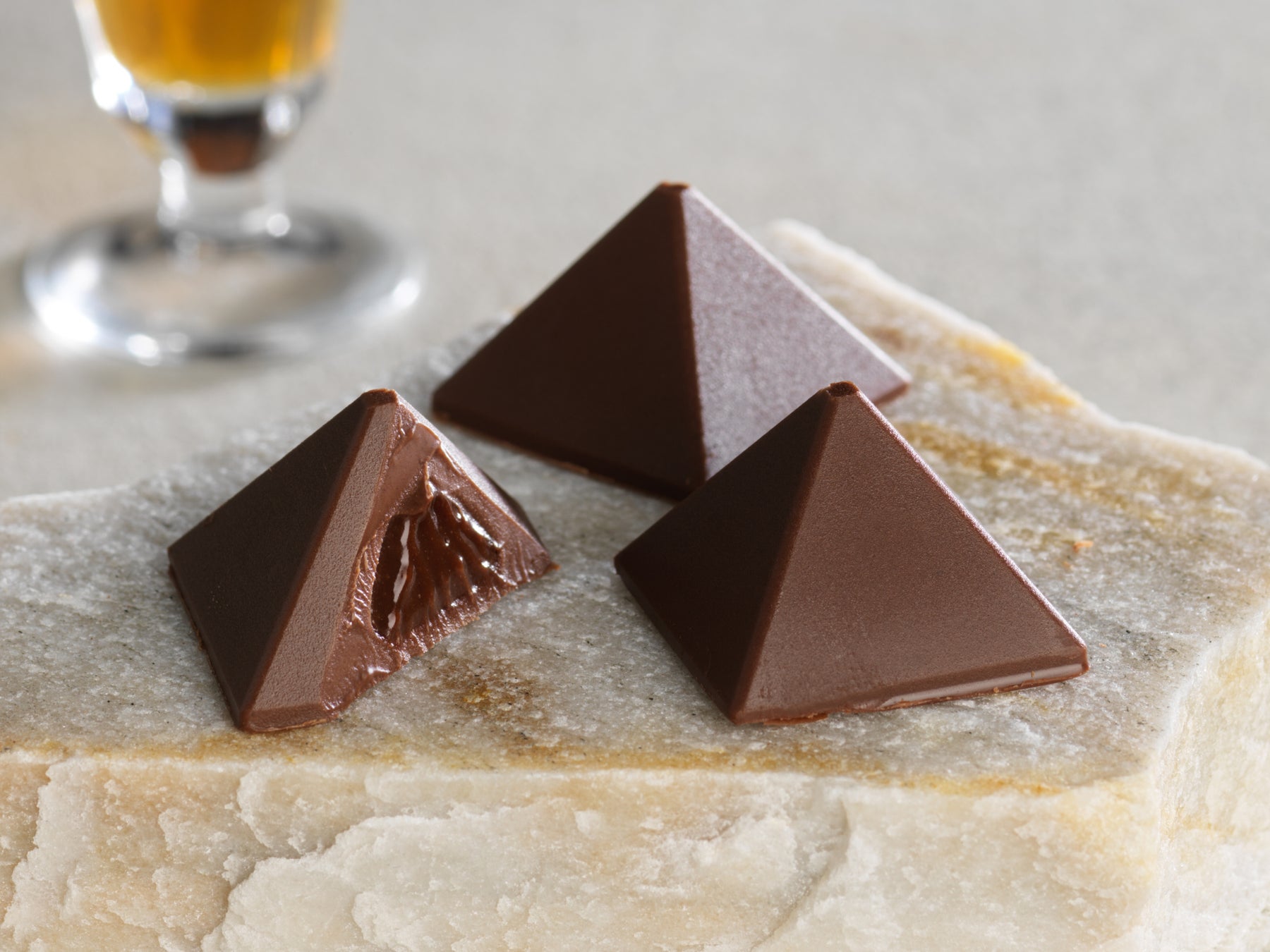 【驚異の94.5%OFF】最新クリスマススケーキ4種を“たったの1,200円”で味見できる、「夢のお試しセット」が1日限定で登場!