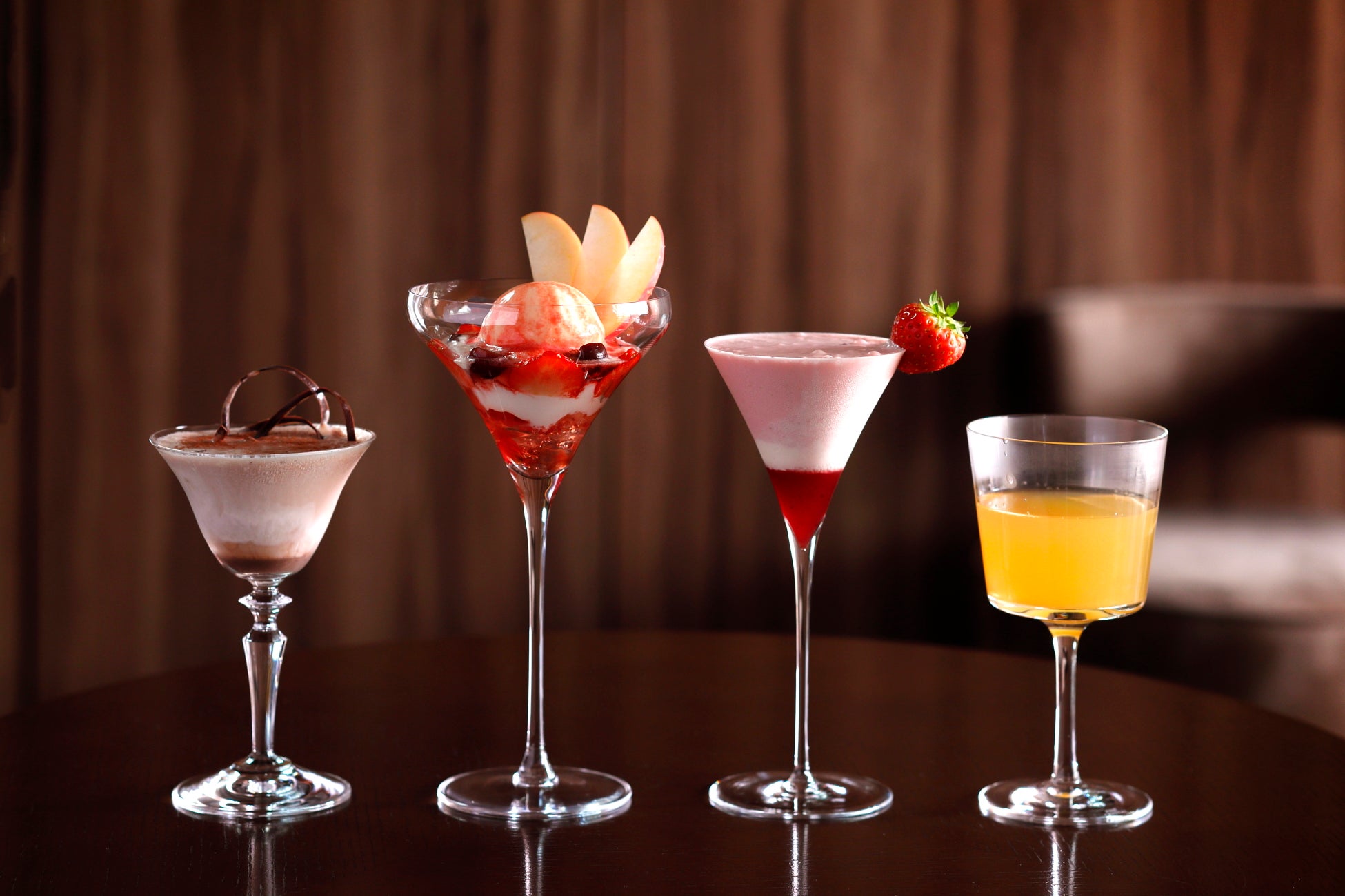 【クリスマスはチキンだけじゃない!】骨付き“チューリップから揚げ”入り「串カツバケツ クリスマスセット」を11/27より期間限定で販売中!