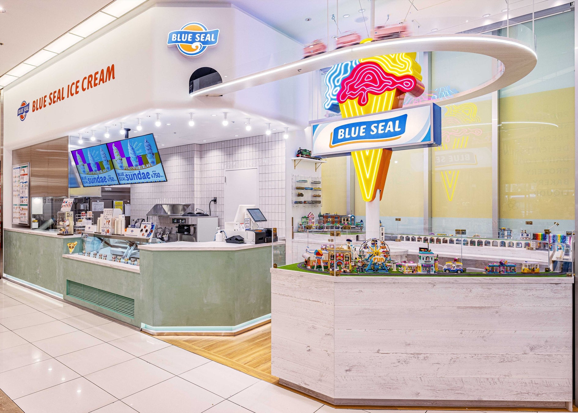 モンスターエナジー、Z世代に人気のストリーマー所属「RIDDLE」 とコラボキャンペーンを開催！人気ストリーマーとのミート＆グリート付き限定イベント参加券や、モンスター ゲーミングチェアなどが当たる