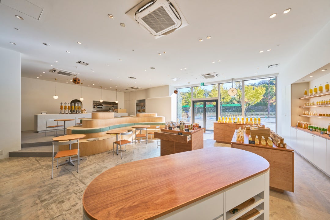 11月30日は「本みりんの日」です。白みりん発祥の地・流山から “流山本みりんとこぼれ梅” でつくる自家製パウンドケーキをScropが発売