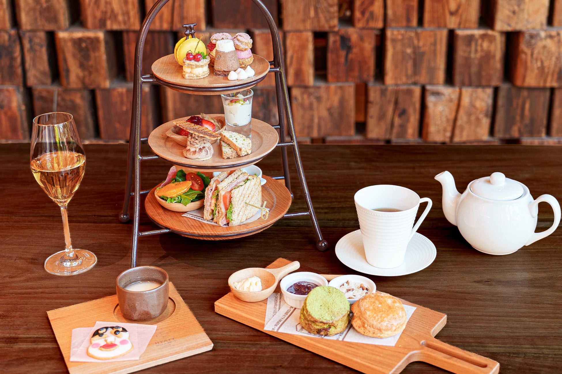 【ハイアット リージェンシー 箱根 リゾート＆スパ】パワースポット箱根で新しい年への開運を願う「開運来福アフタヌーンティー」と「季節のスイーツ」が登場